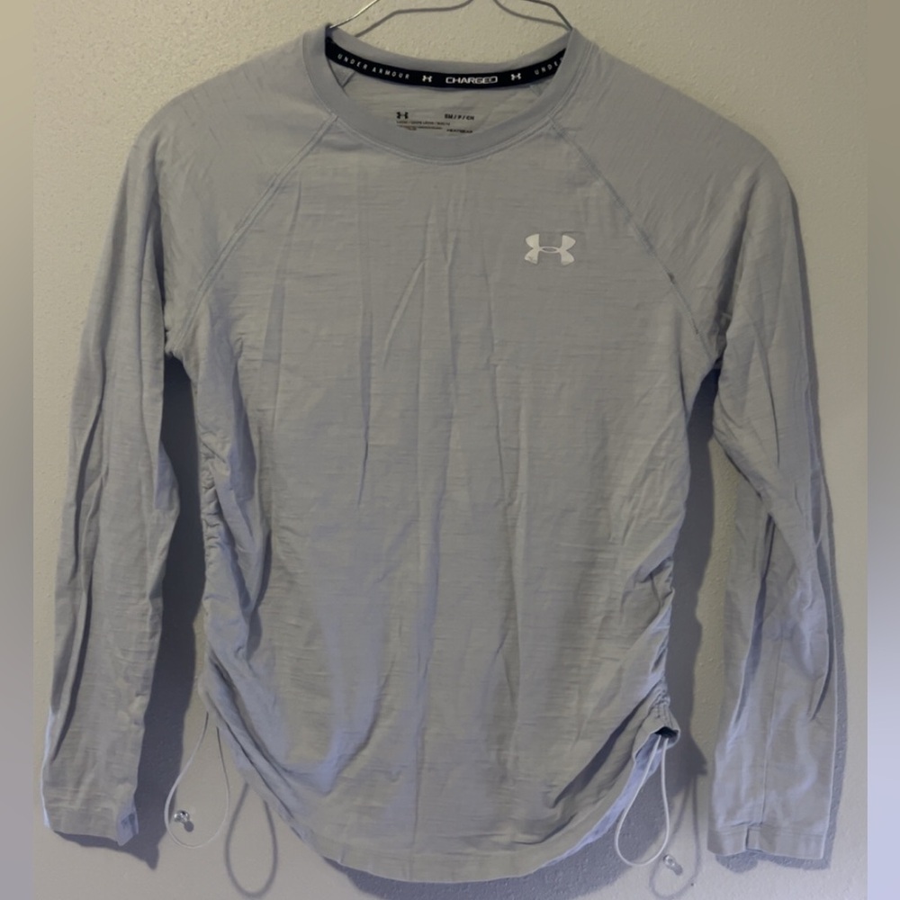 Women’s SMALL Under Armour Gray Long Sleeve Athletic Tee